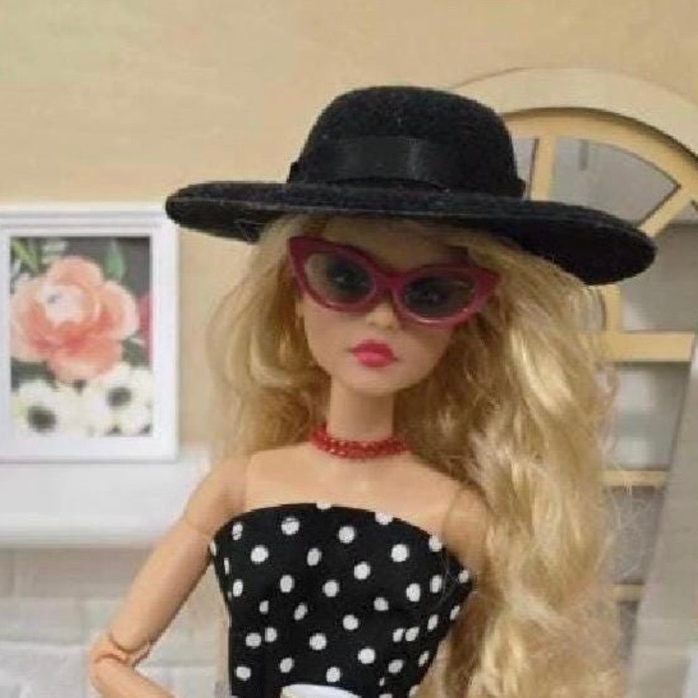 Doll Black Hat, Couture Style, Wide Brim, Felted Inauguration and Princess Style
