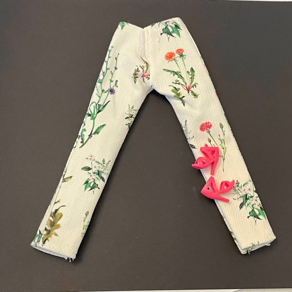 Floral Jean Doll Outfit: Green Long-sleeve Top and Shoes, Fits 11.5 inch Fashion Doll