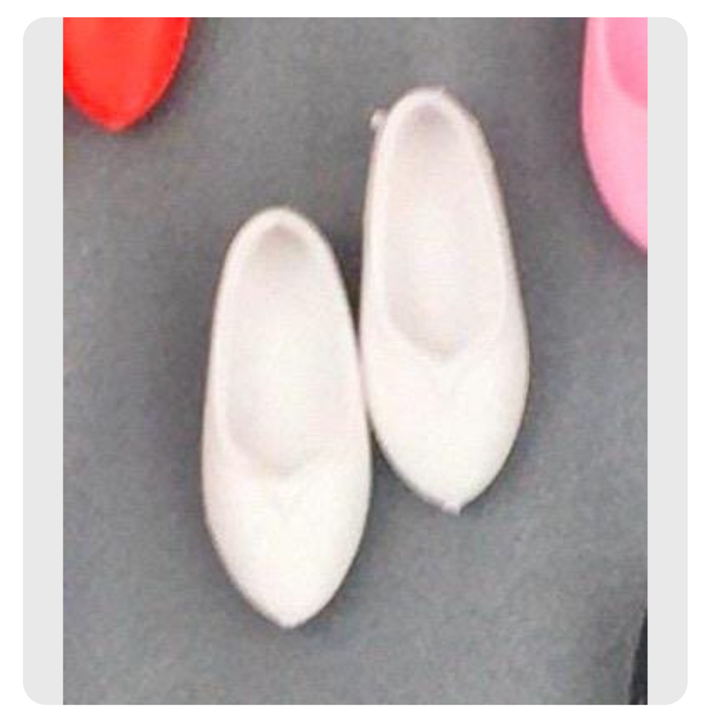 Curvy Doll Shoes: Flat Feet, Assorted Colors