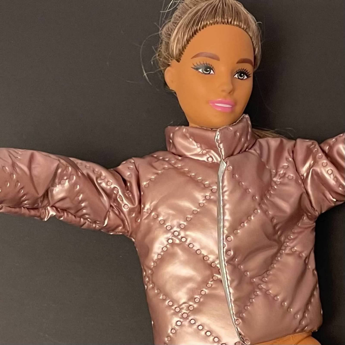 Pink Reversible Puffer Jacket with Silver Lining & UGG-Style Boots for 11.5-Inch Fashion Dolls – Fits Regular & Curvy