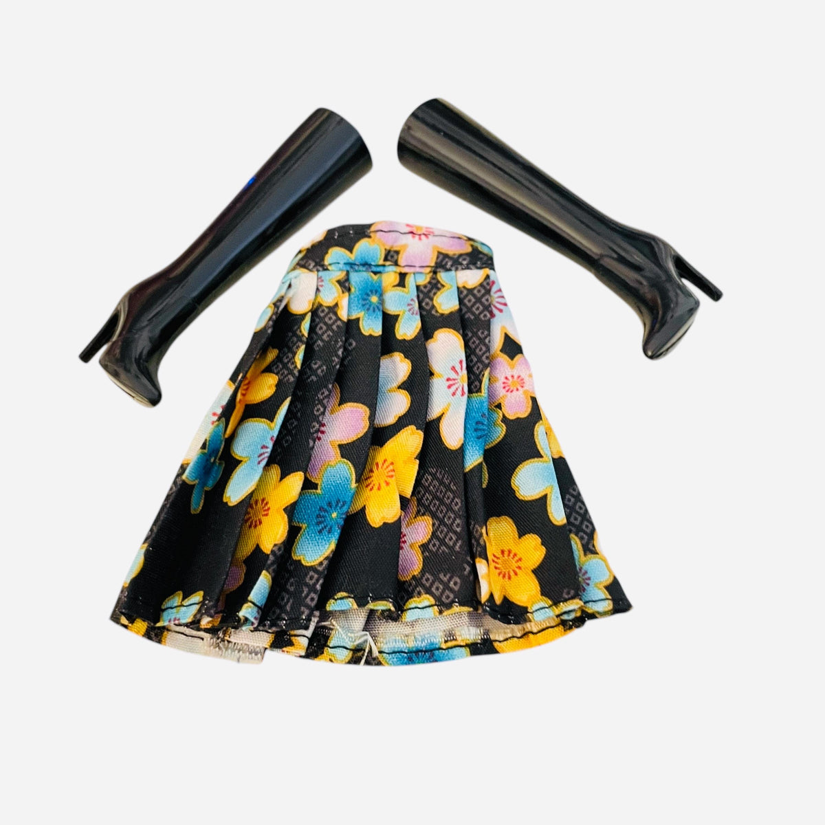 Pleated Doll Skirt: 1/6 Scale Floral Clothing
